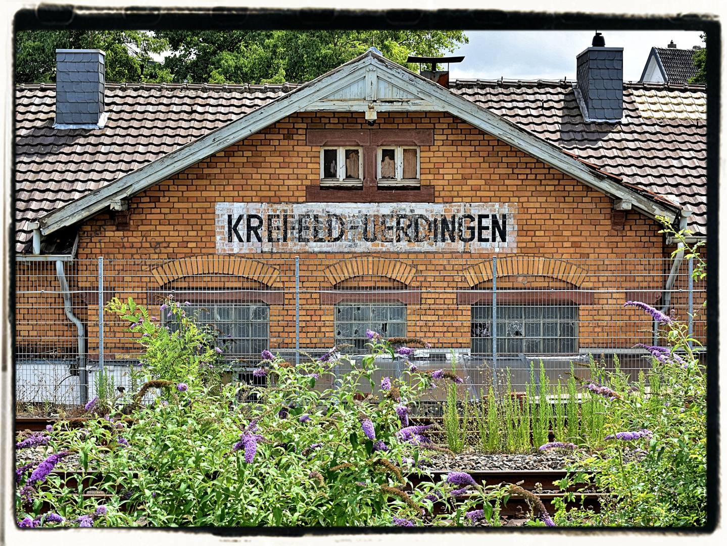 Neun-Euro-Geschichten: Bahnhof Uerdingen