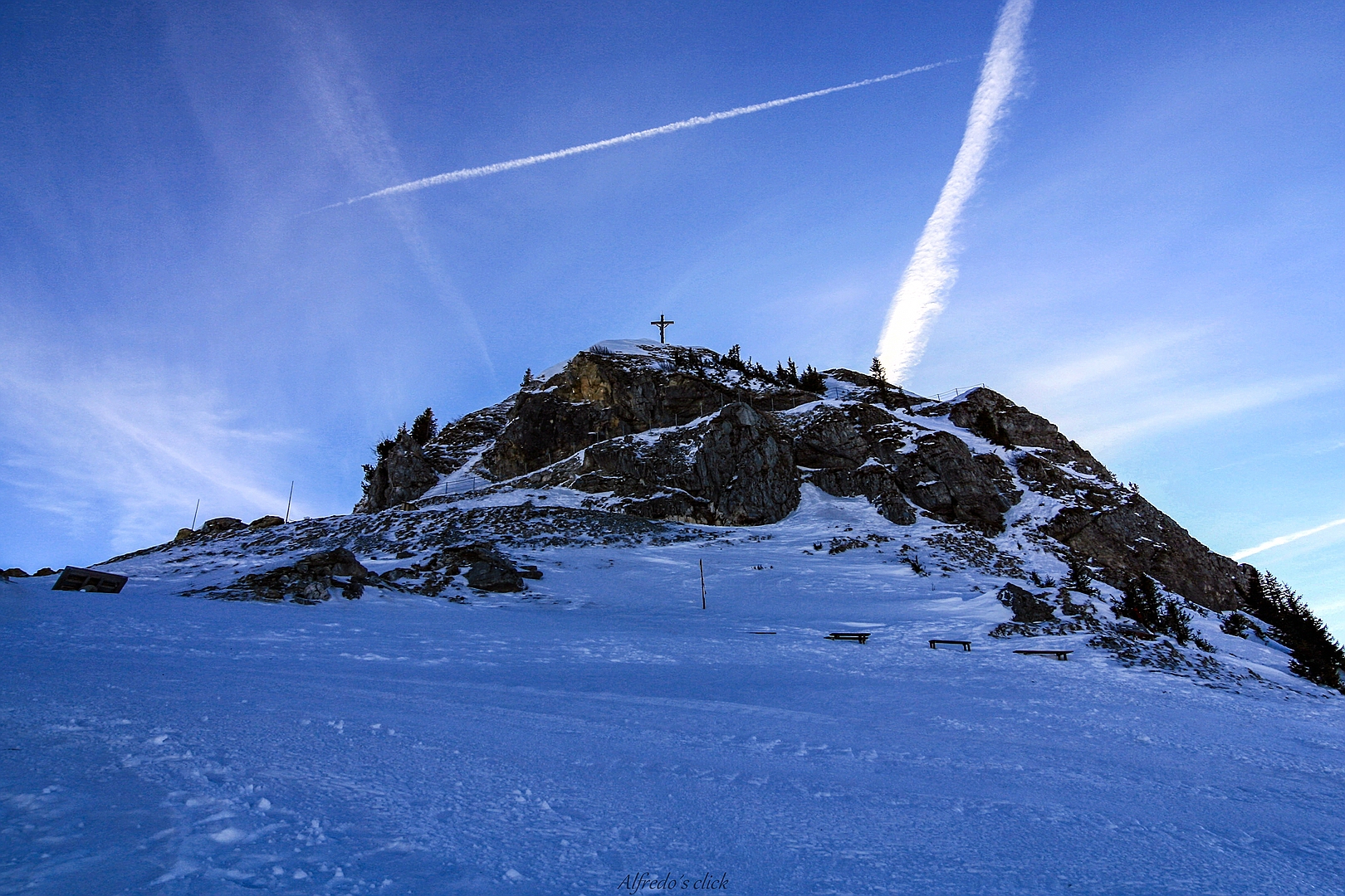 Neunerköpfle Gipfelkreuz bei1862m-Tannheimer Tal*