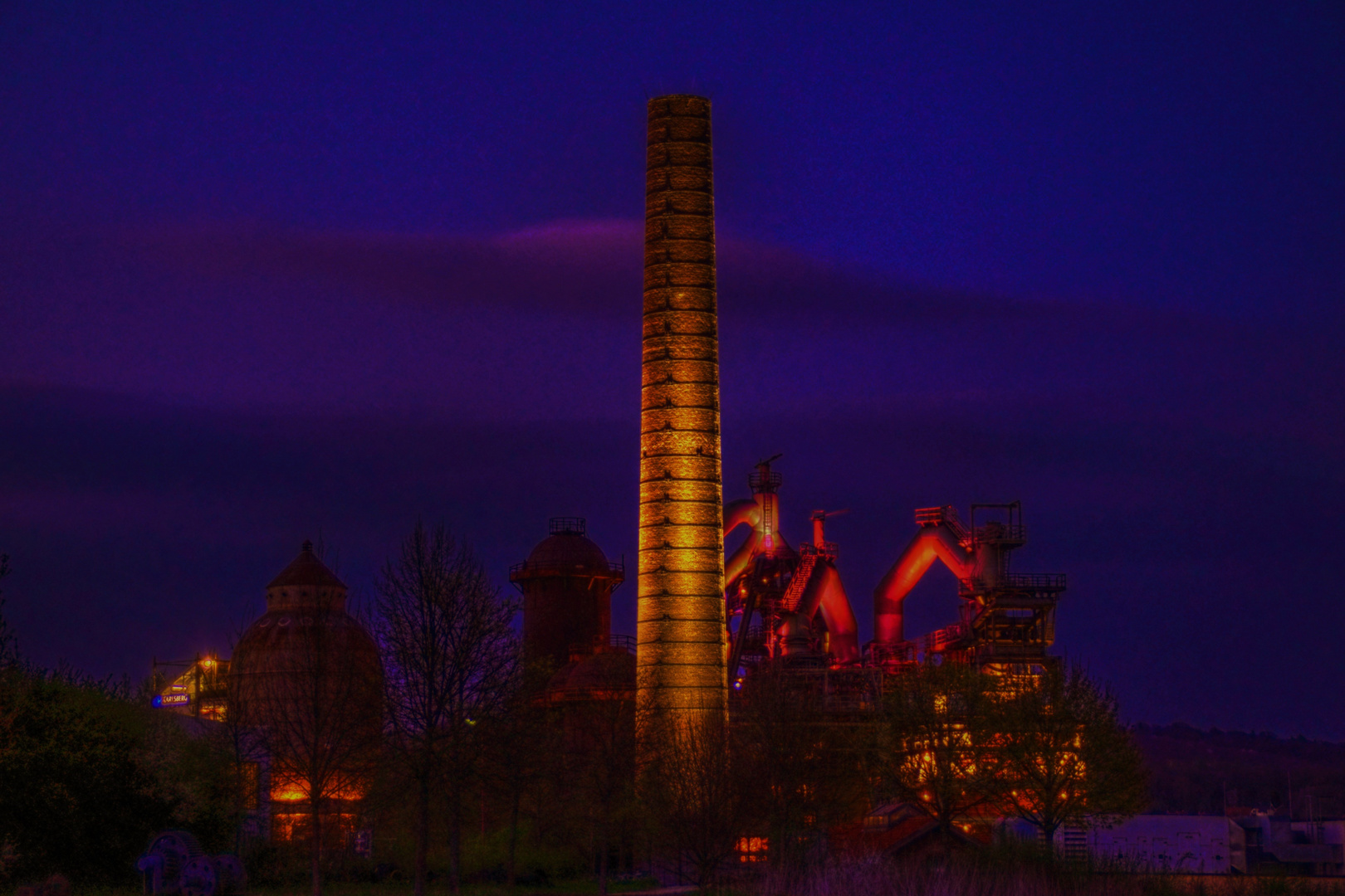 Neunkirchen Hochofen bei Nacht