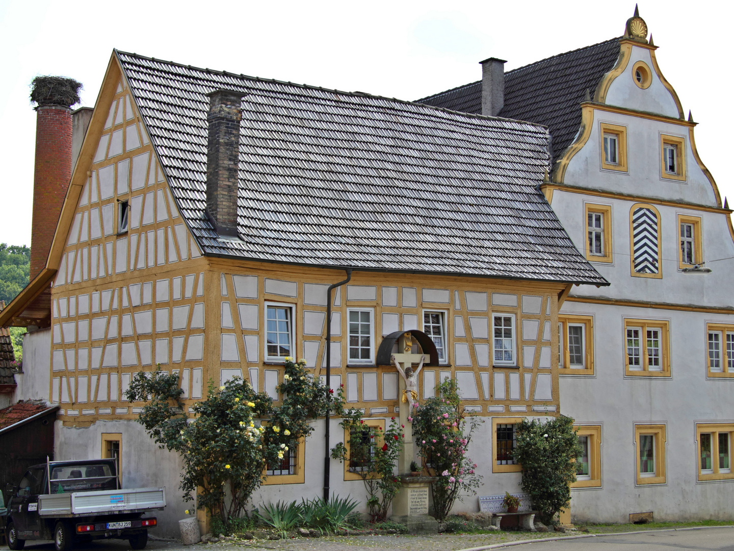 Neunstetten - Fachwerkhaus und Storchennest