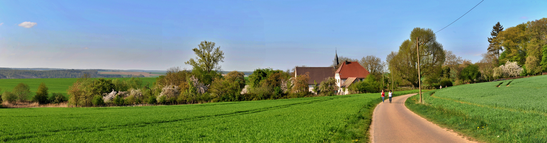 Neusaß liegt an der "Hohen Straße"