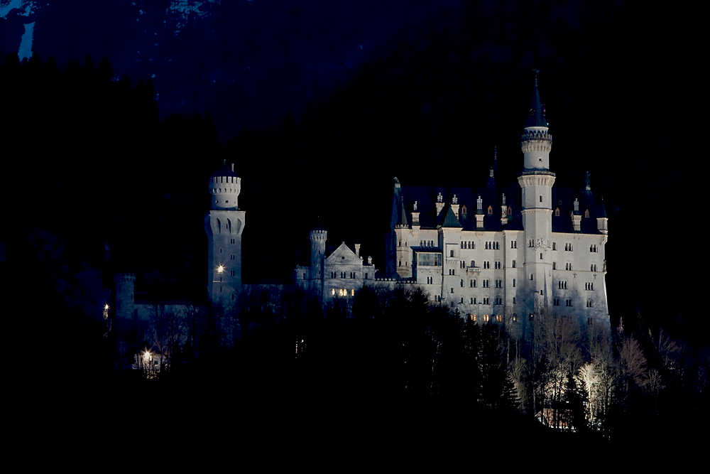 Neuschwanstein bei Nacht