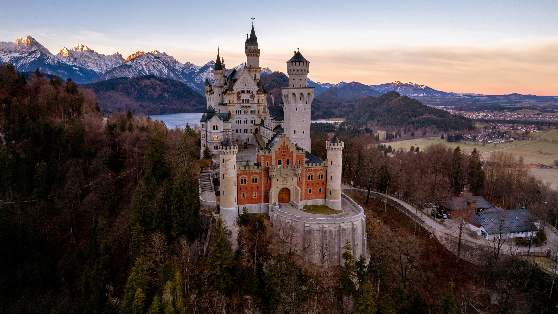 Neuschwanstein bei Sonnenaufgang