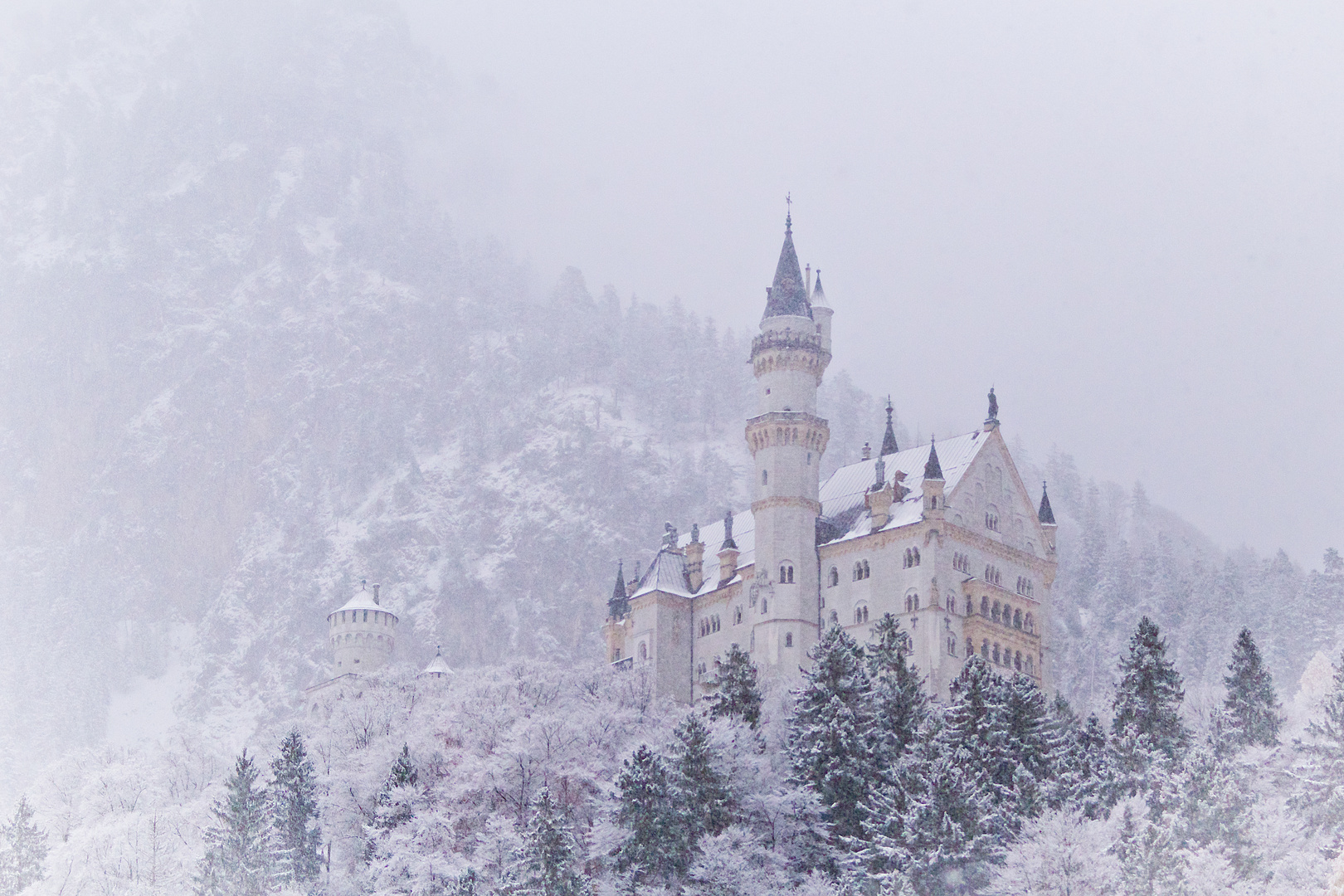 Neuschwanstein im Schnee