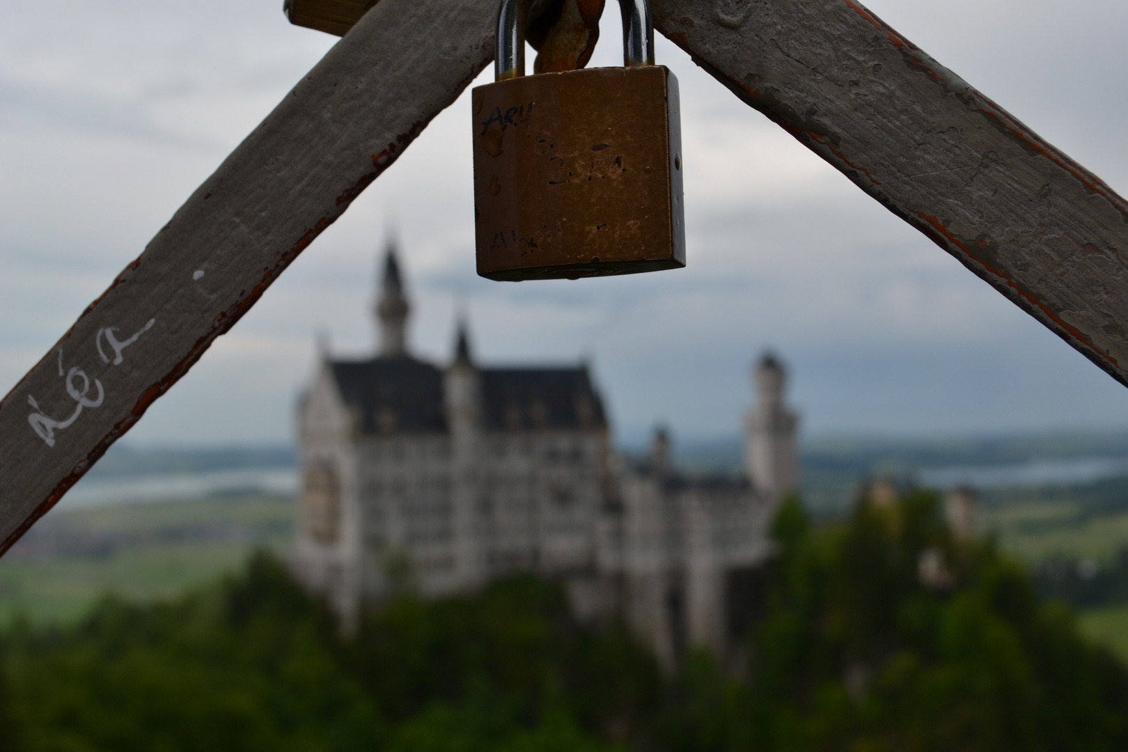 Neuschwanstein - mal in den Hintergrund gestellt