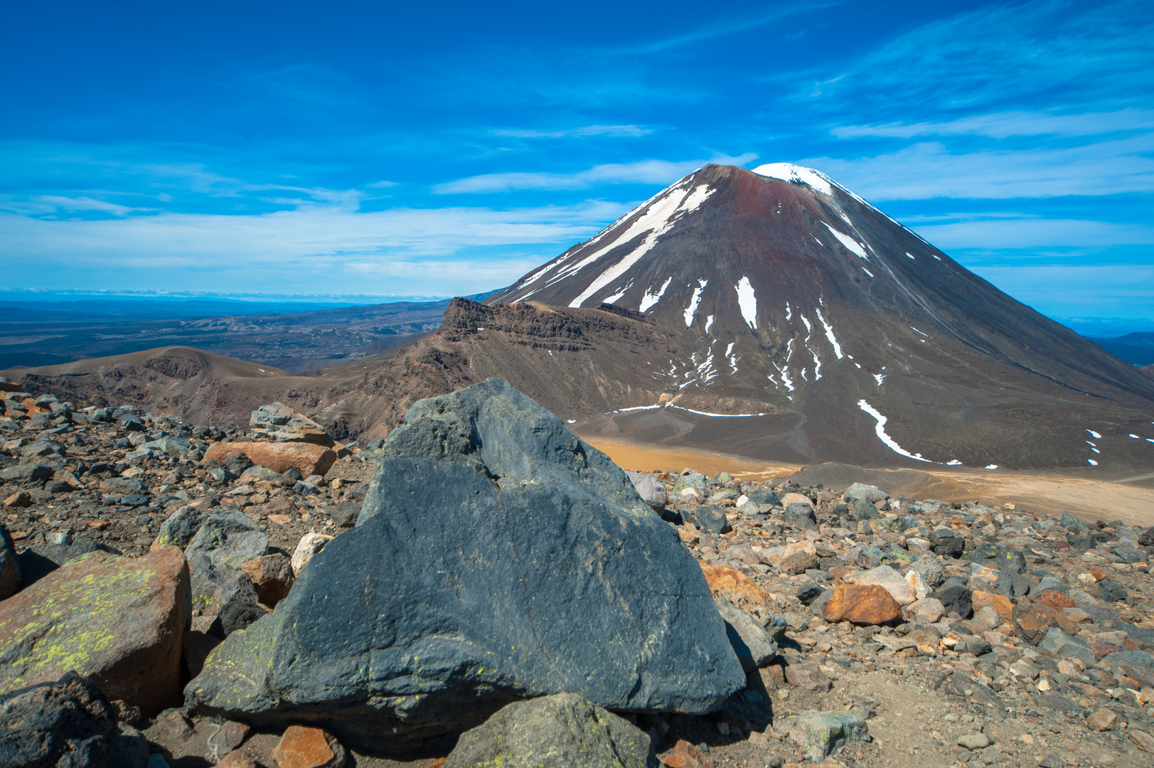 Neuseeland: Nordinsel, Tongariro Alpine Crossing. Mount Ngauruhoe