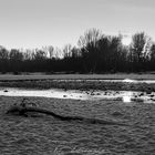 neve al sole sul fiume Sesia