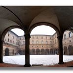 .. Neve nella Corte del Castello Sforzesco....