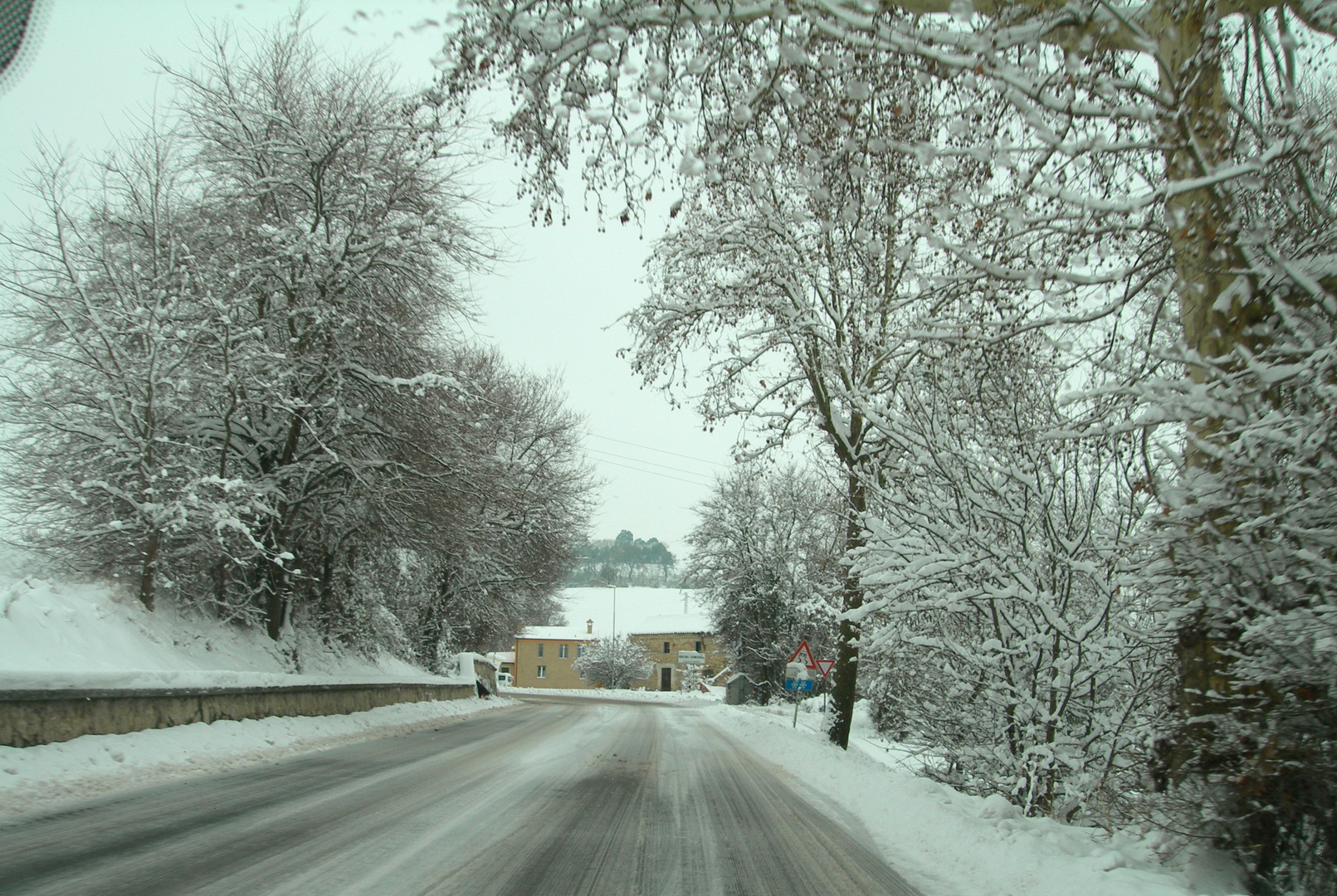 NEVE NELLE MARCHE 2012