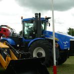 New Holland 9060 ; 542 PS