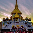 New pagoda in Wat Traimit Bangkok