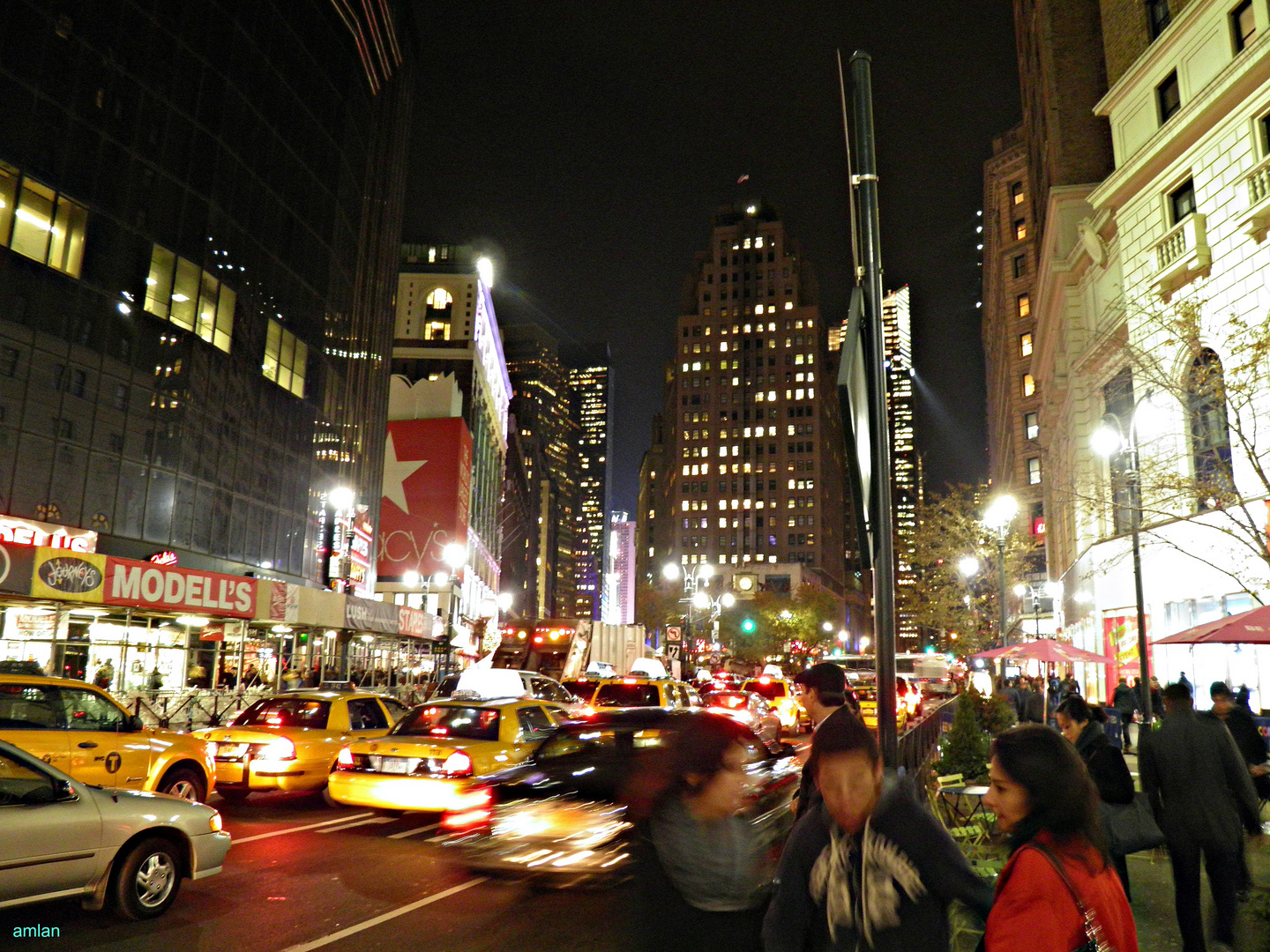 NEW YORK AT NIGHT