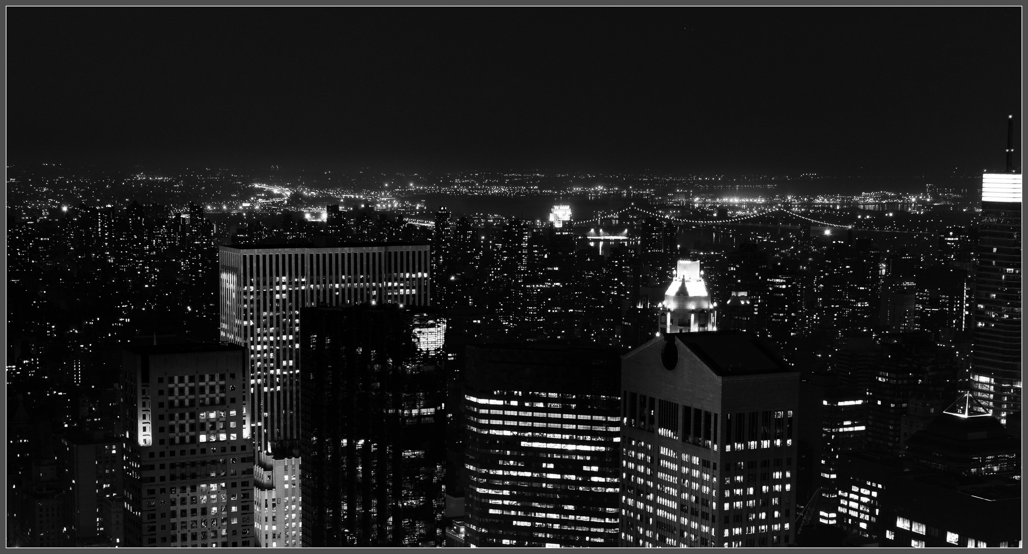 New York bei Nacht...(b+w)