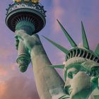 NEW YORK CITY Freiheitsstatue bei Sonnenuntergang