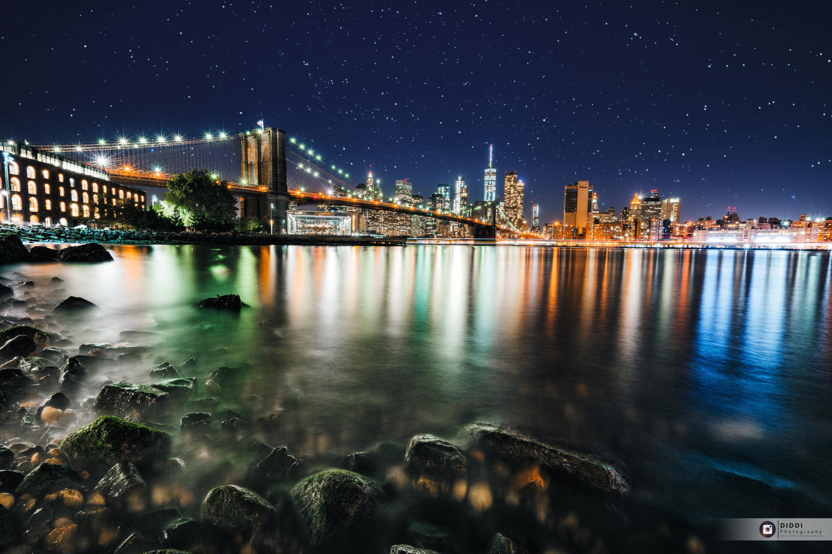 New York City mit Strand bei Nacht