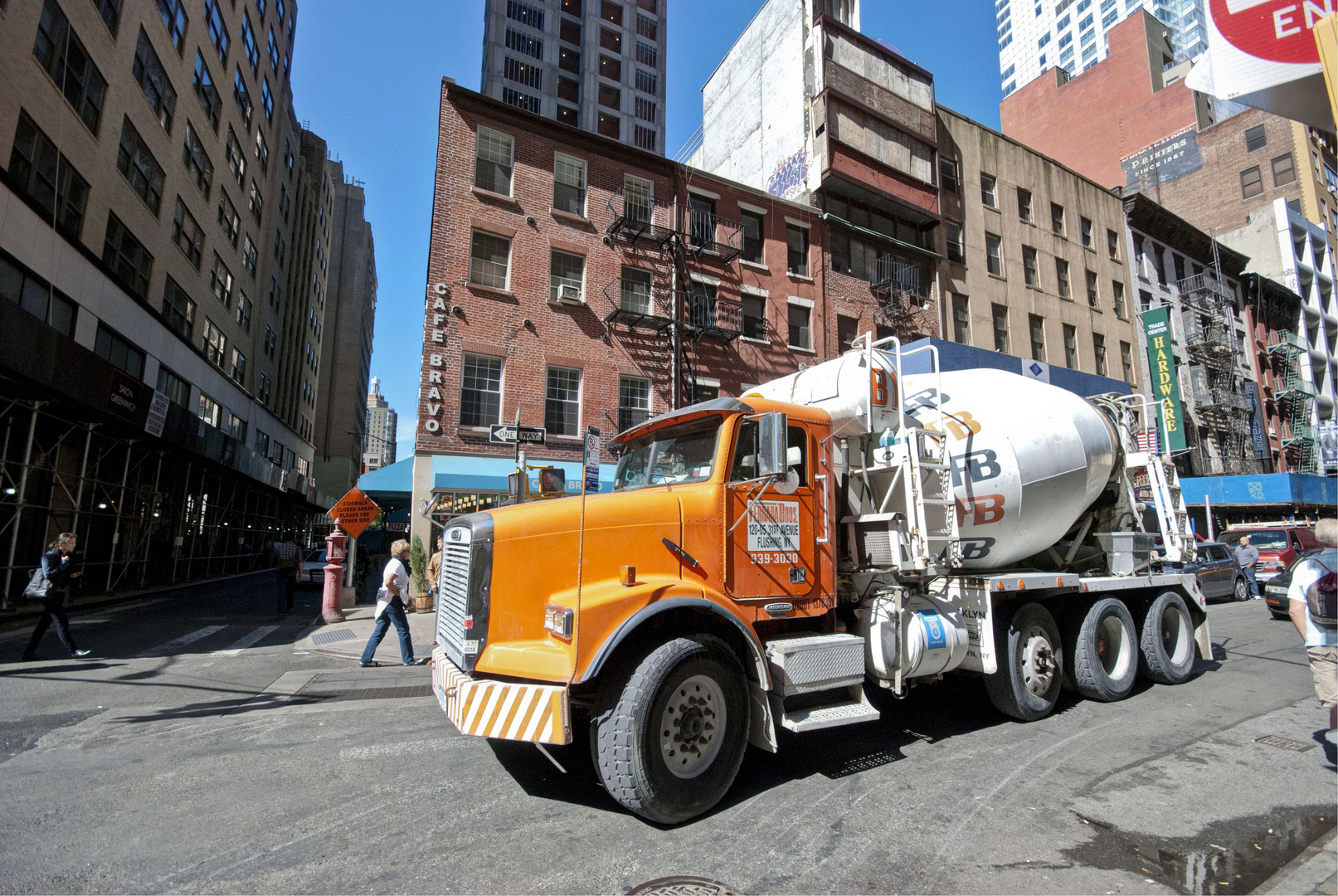 New York - Concrete Mixer Lorry close to Ground Zero