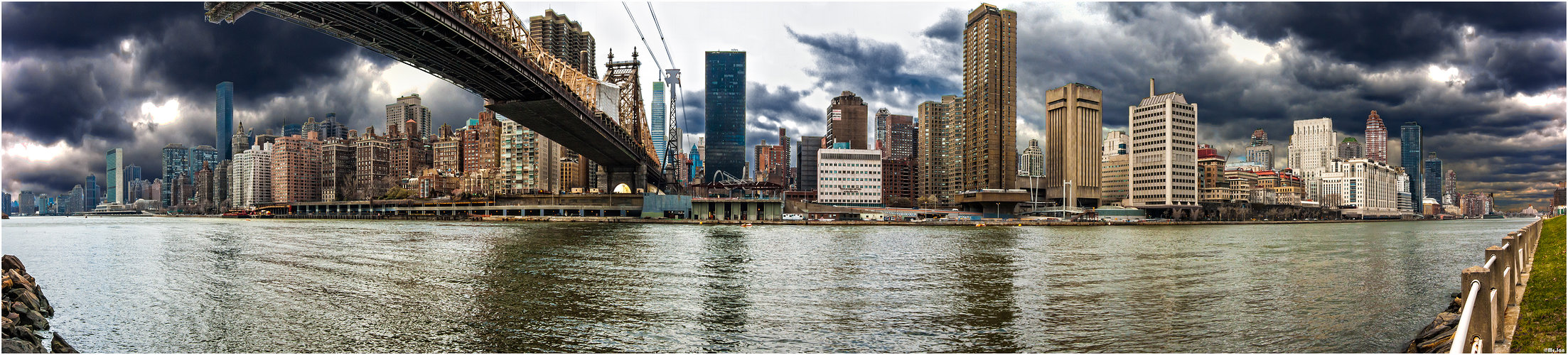 New York - East River Skyline