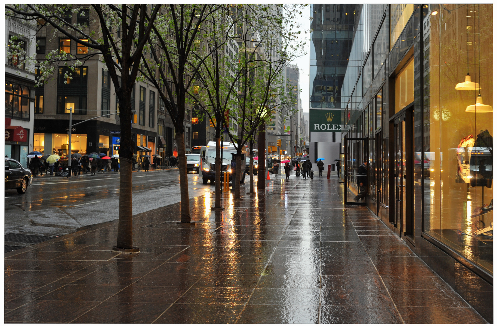 New York, en la 5. avenida, continúa lloviendo