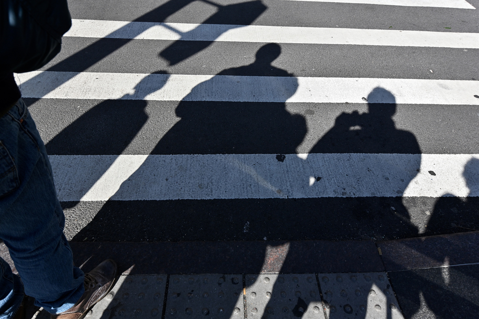 NEW YORK HEUTE, EIN SCHATTEN SEINER SELBST