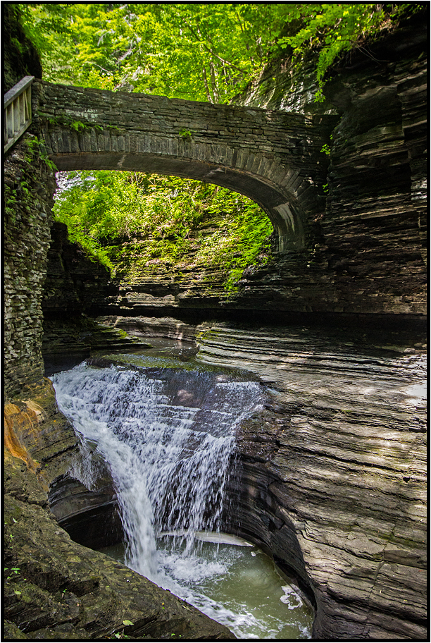 New York | hiking Watkins Glen Gorge |