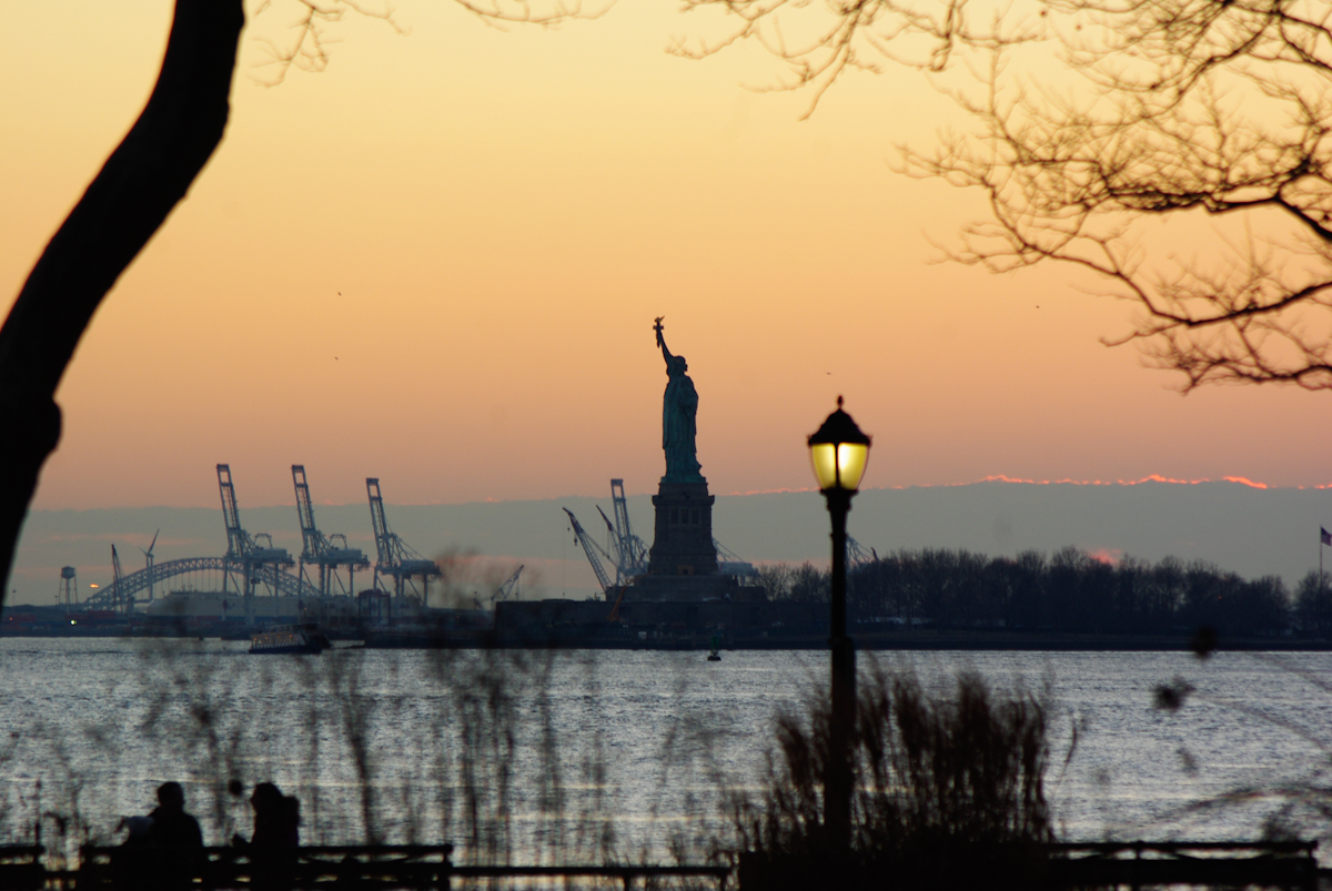 New York - Lady Liberty im Abendlicht