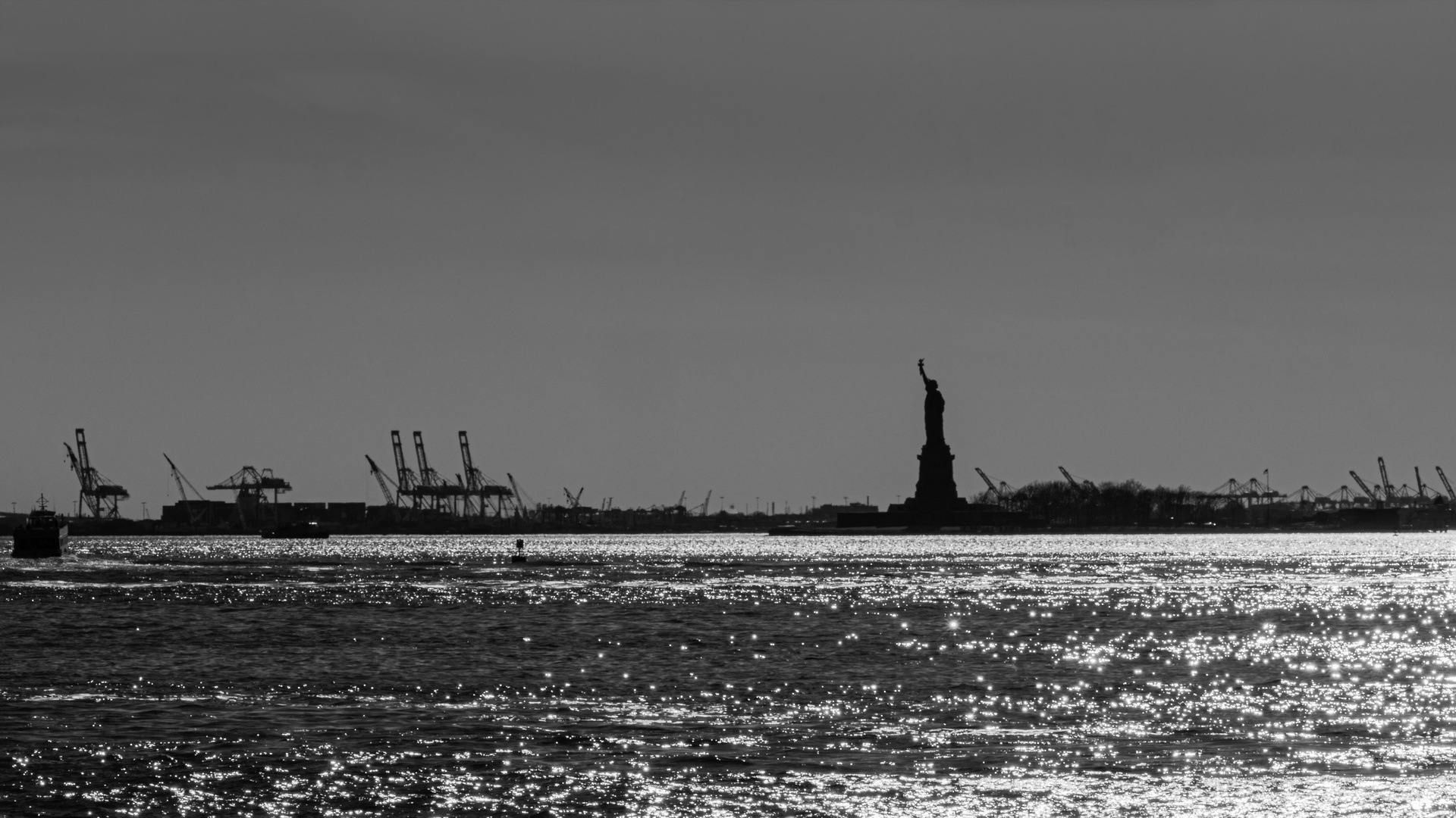 New York. Statue of Liberty.