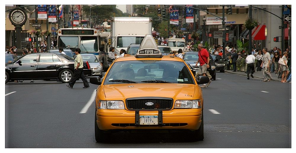 NeW yOrK tAxI