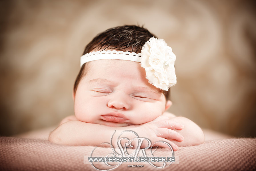 Newborn Fiona, 9 Tage | Babyfotograf Zollernalbkreis