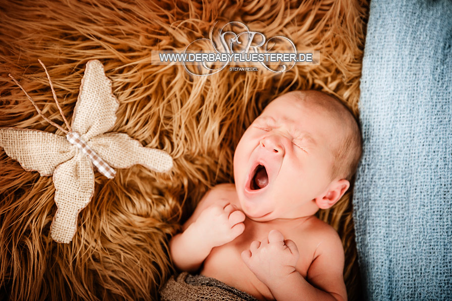 Newborn Leandro, 7 Tage, Schweiz | (Babyfotograf in NRW)