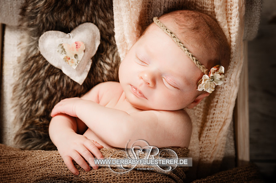 Newborn Ronja | (Babyfotograf in NRW)