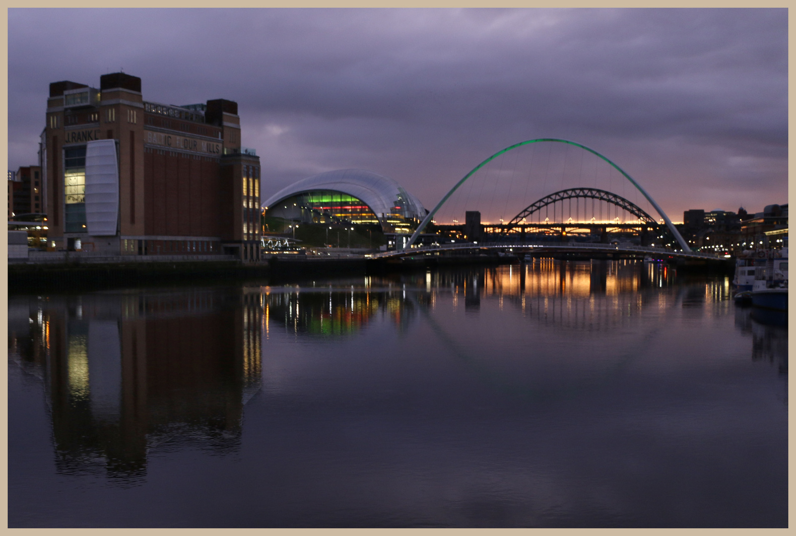 newcastle quayside evening