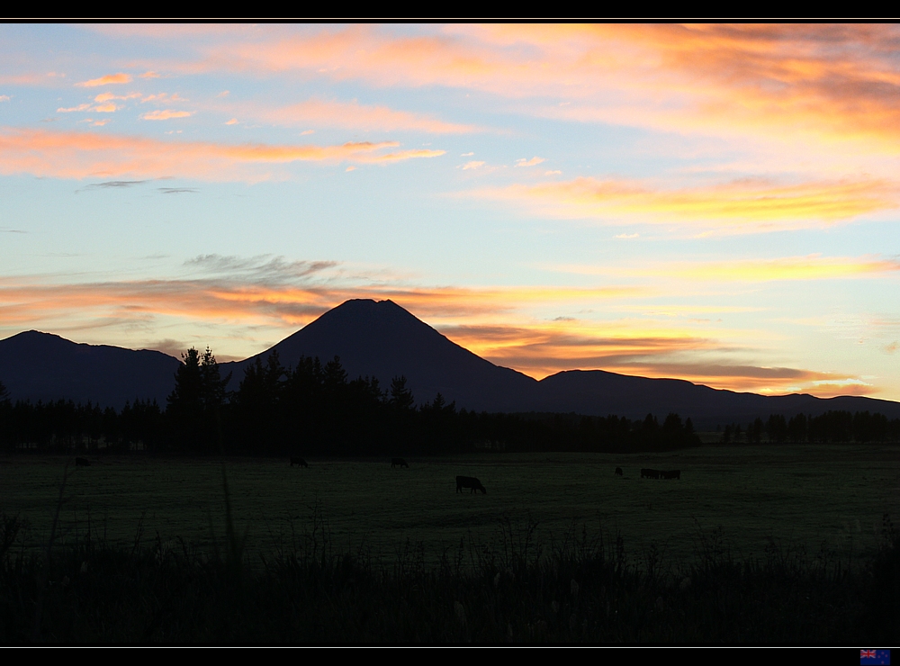 - Ngauruhoe - at morning;)