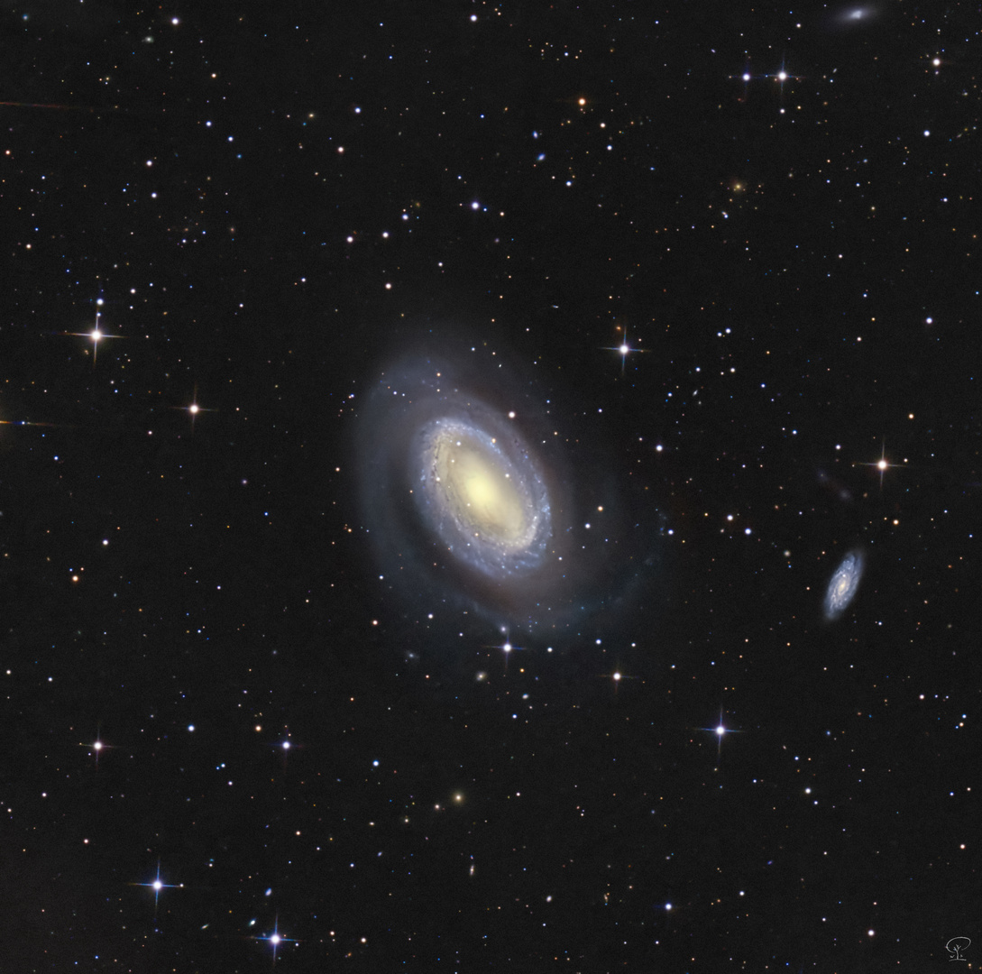 NGC 4725