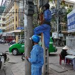 Nha Trang - Reparatur der Elektroleitungen oder Überwachungskameras?