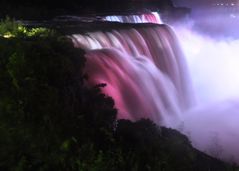 Niagara bei Nacht