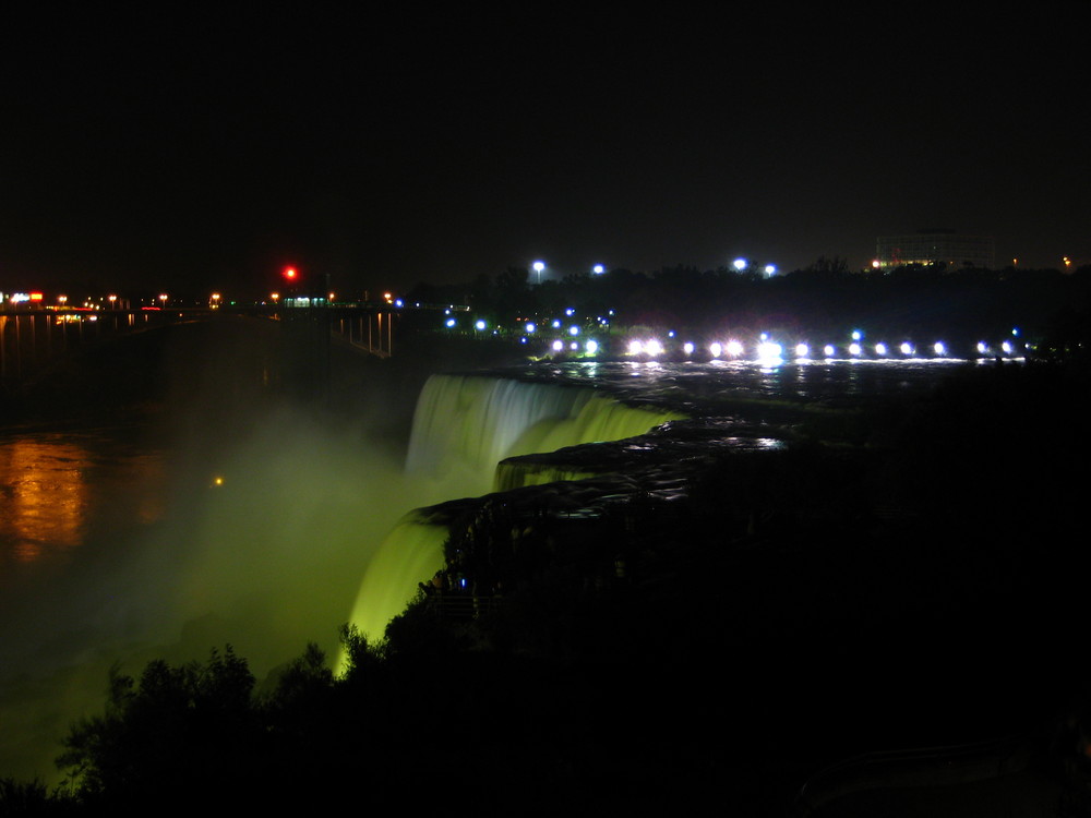 Niagara Fälle bei Nacht