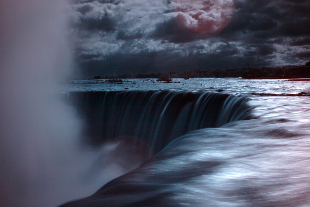 Niagara Fälle in Infrarot