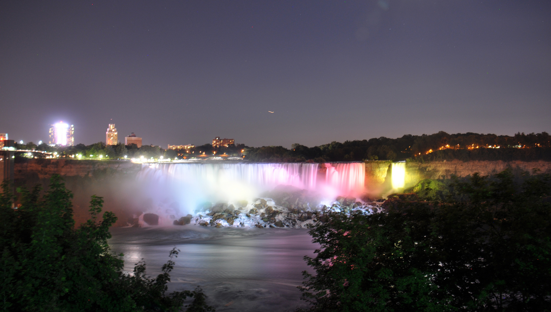 Niagara Falls bearbeitet