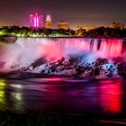 Niagara Falls bei Nacht