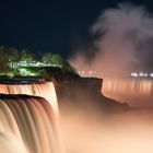 Niagara Falls bei Nacht