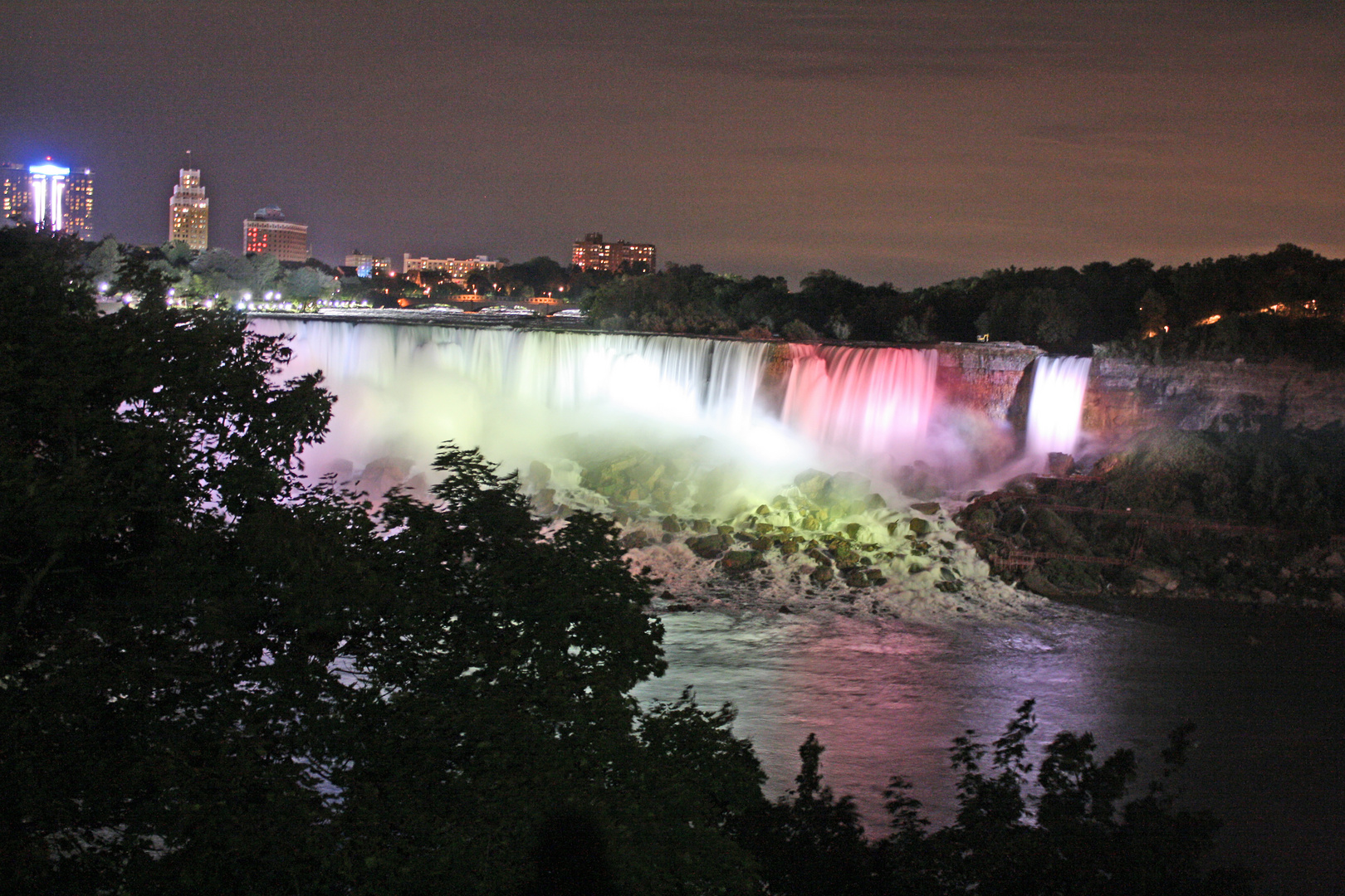 Niagara Fall`s bei Nacht