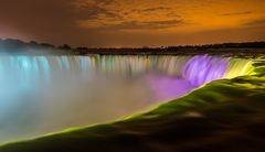 Niagara Falls By Night