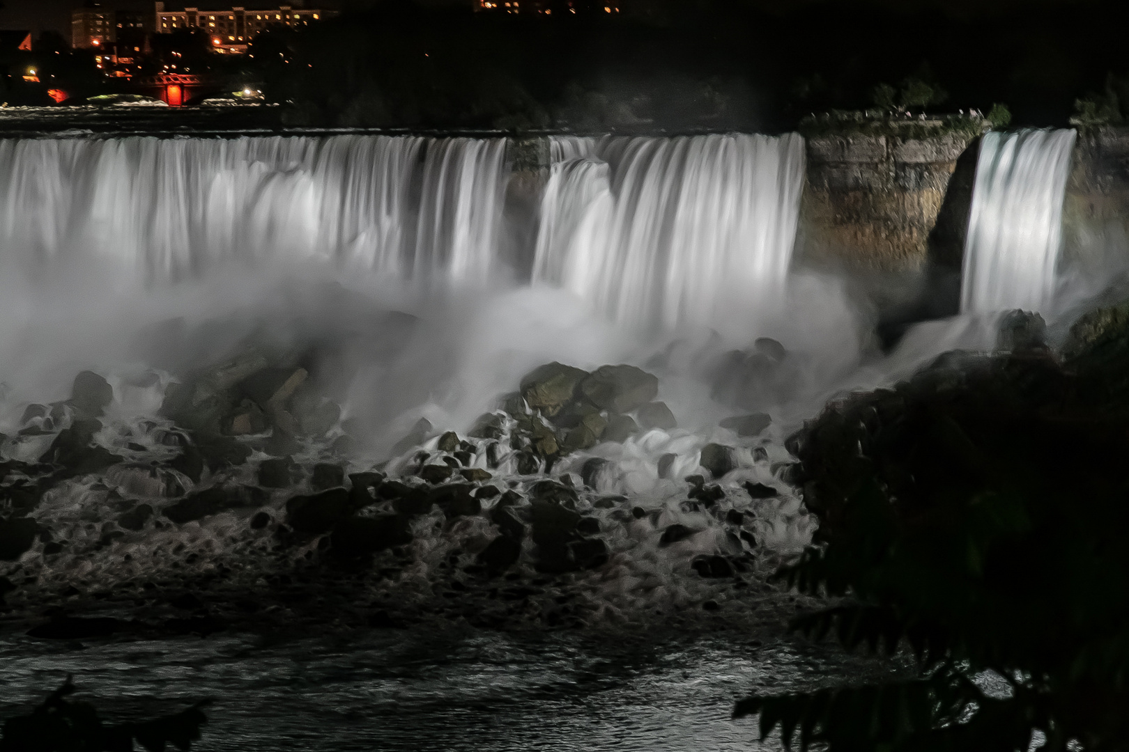 Niagara Falls @ night