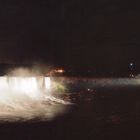 Niagarafälle bei Nacht