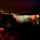 Niagarafälle bei Nacht (Panorama [HDR])
