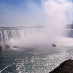 Niagarra Fall mit ,, Maid of the Mist"