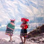 NIÑAS DE OLLANTAYTAMBO