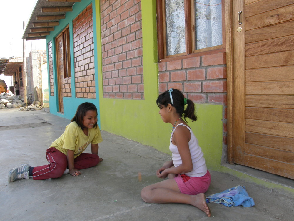 Niñas jugando al jass