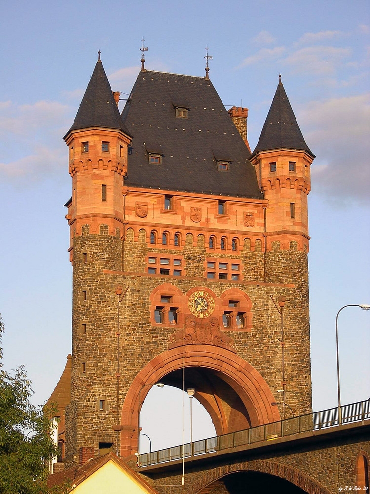 Nibelungenbrücke 2003