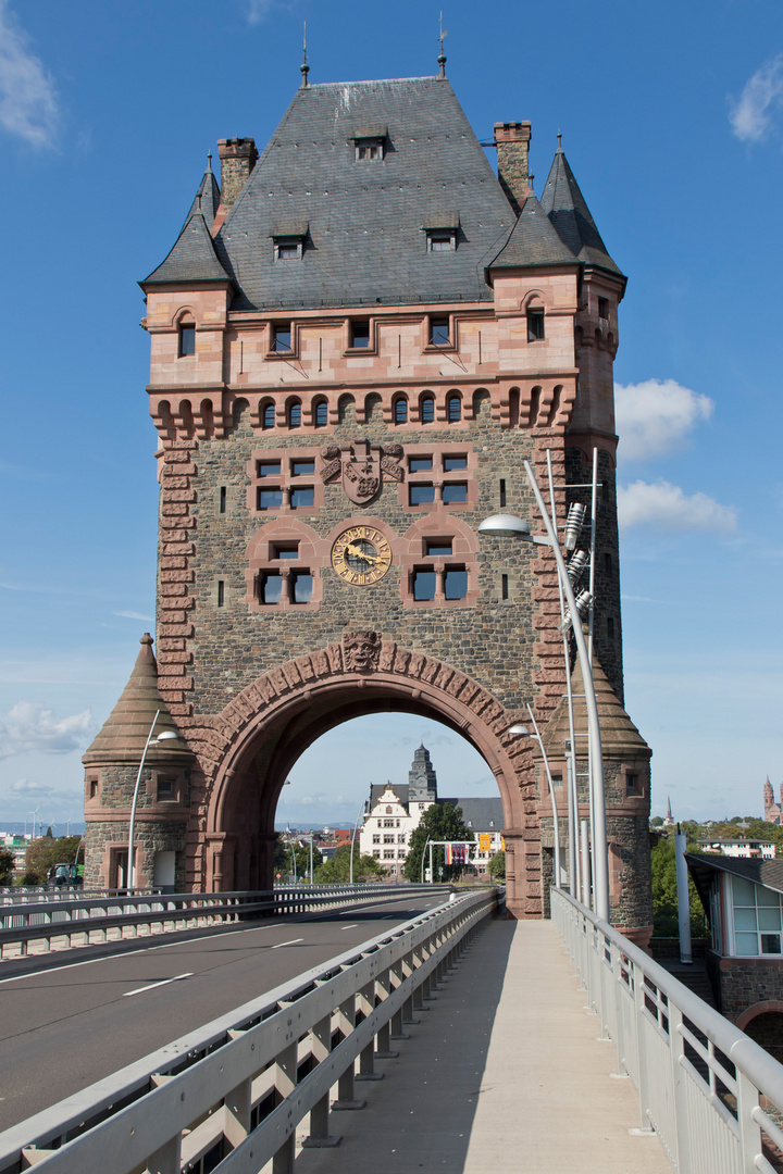 Nibelungenbrücke annähernd5 Worms